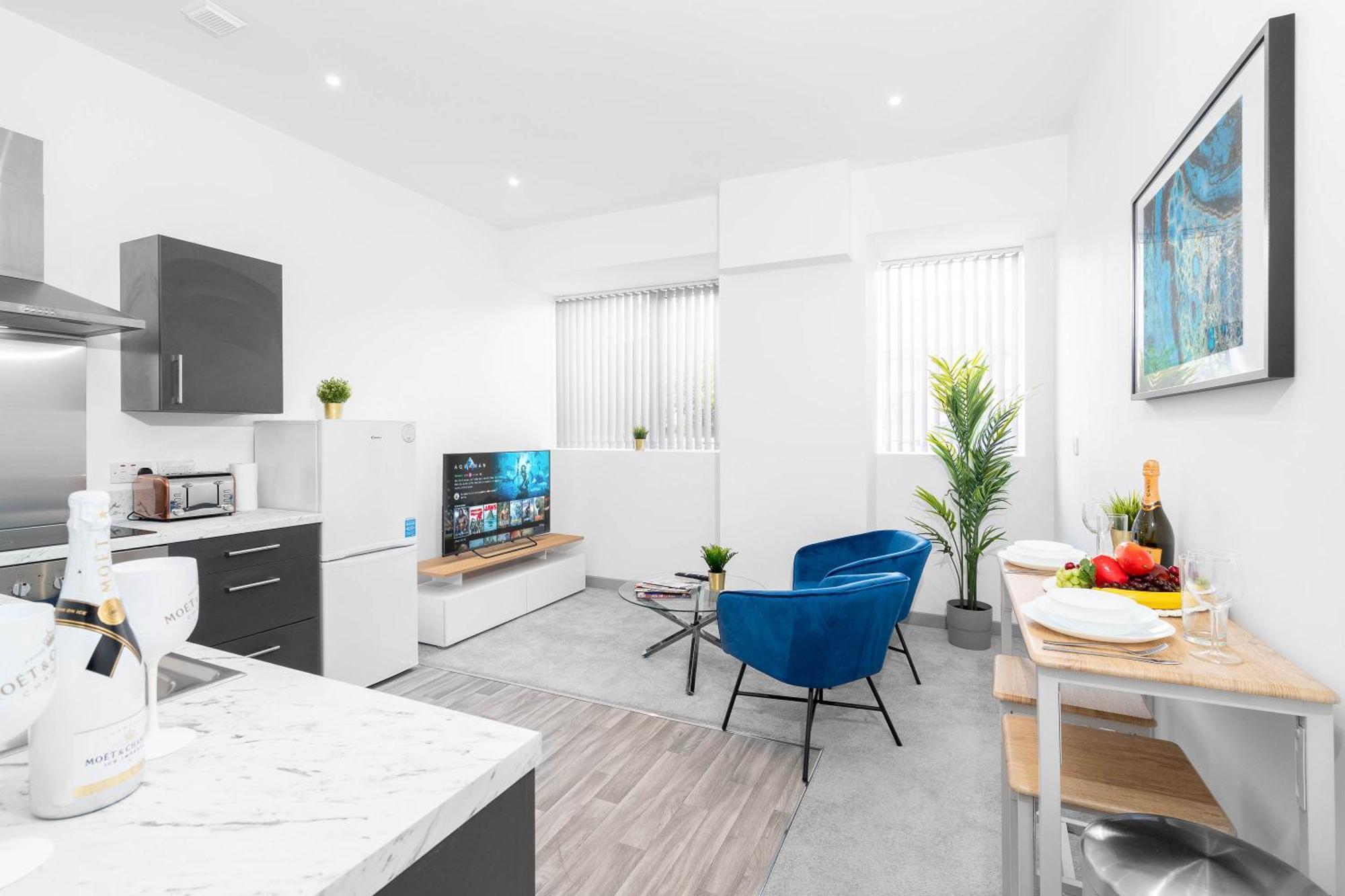 Modern Apartment In Brierley Hill - Secure Parking - Wifi & Netflix - Excellent Value - 11O Esterno foto