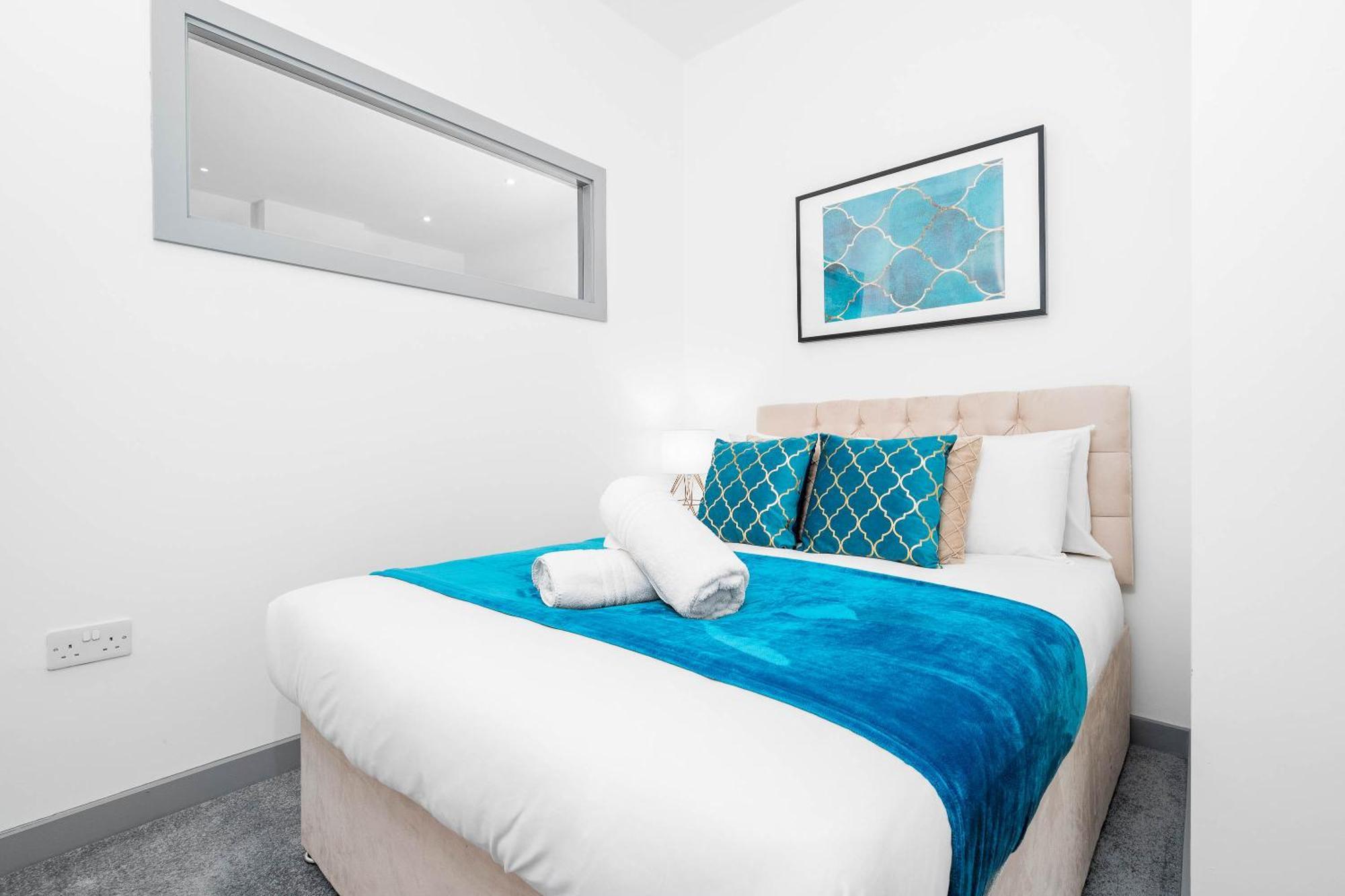 Modern Apartment In Brierley Hill - Secure Parking - Wifi & Netflix - Excellent Value - 11O Esterno foto