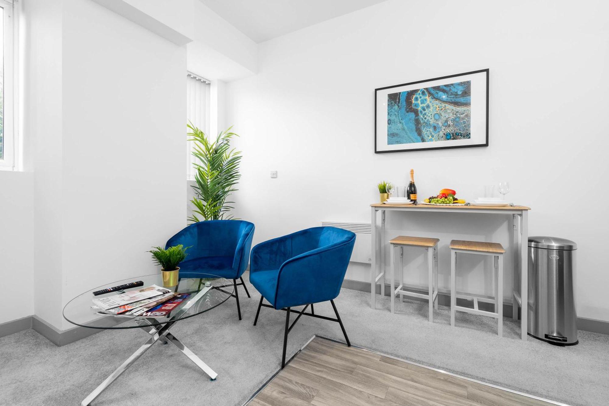 Modern Apartment In Brierley Hill - Secure Parking - Wifi & Netflix - Excellent Value - 11O Esterno foto